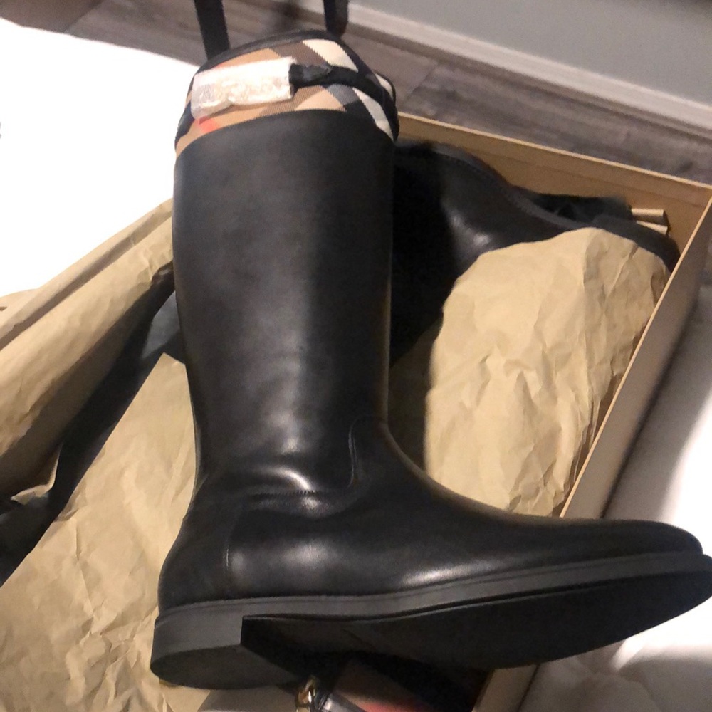 Burberry Icon Horseclip Leather Riding Boot